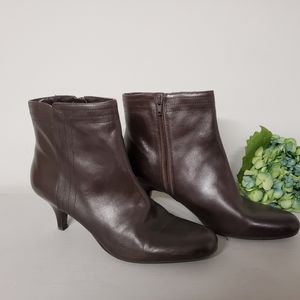 Bandolino Brown Leather Booties 9M
